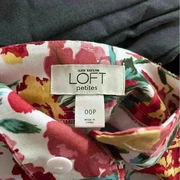 EUC Loft Vibrant Floral Mini Skirt Size 00 Petite - Picture 9 of 11